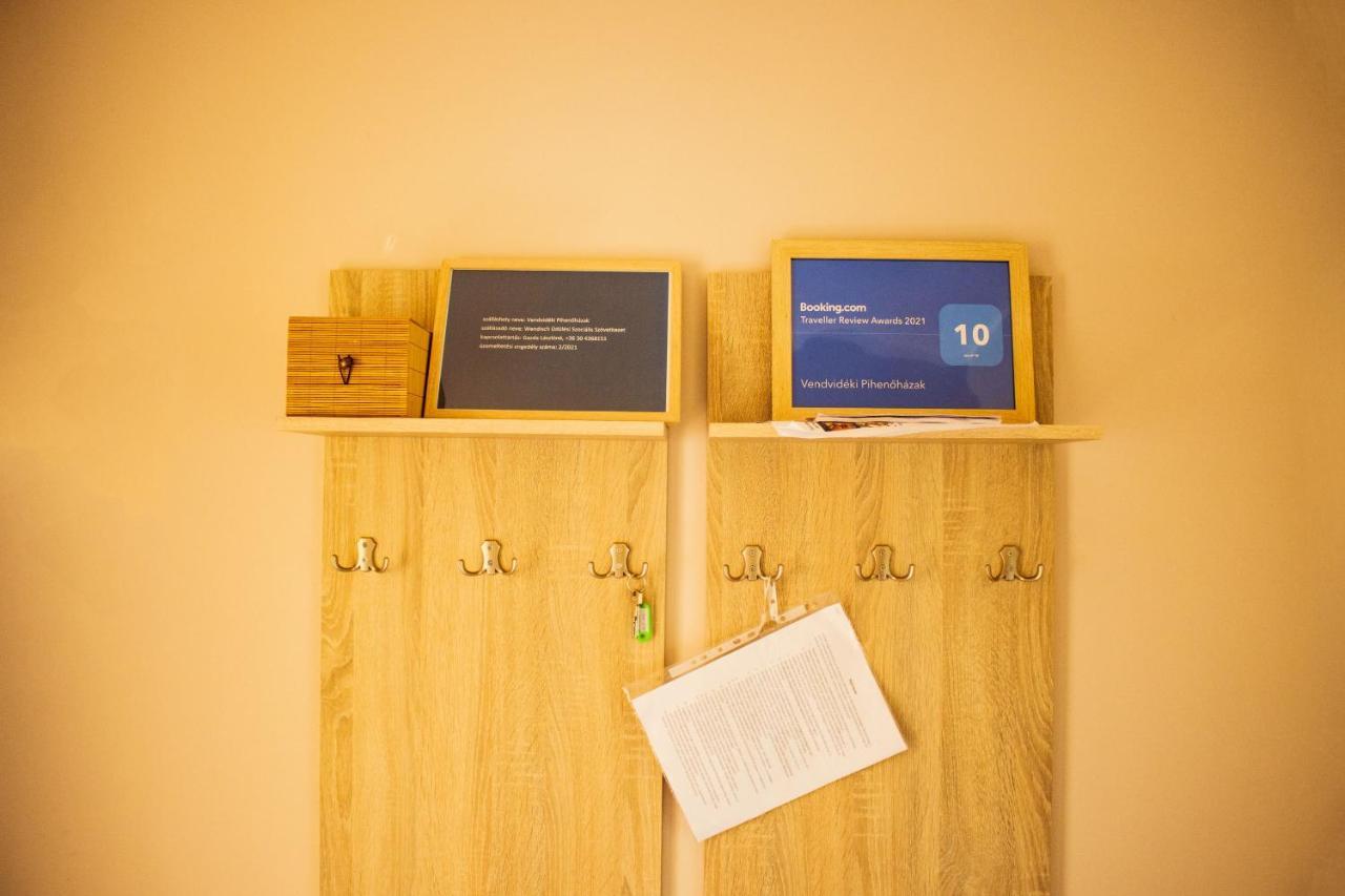 Vendvideki Pihenohazak Apartment Felsoszolnok ภายนอก รูปภาพ